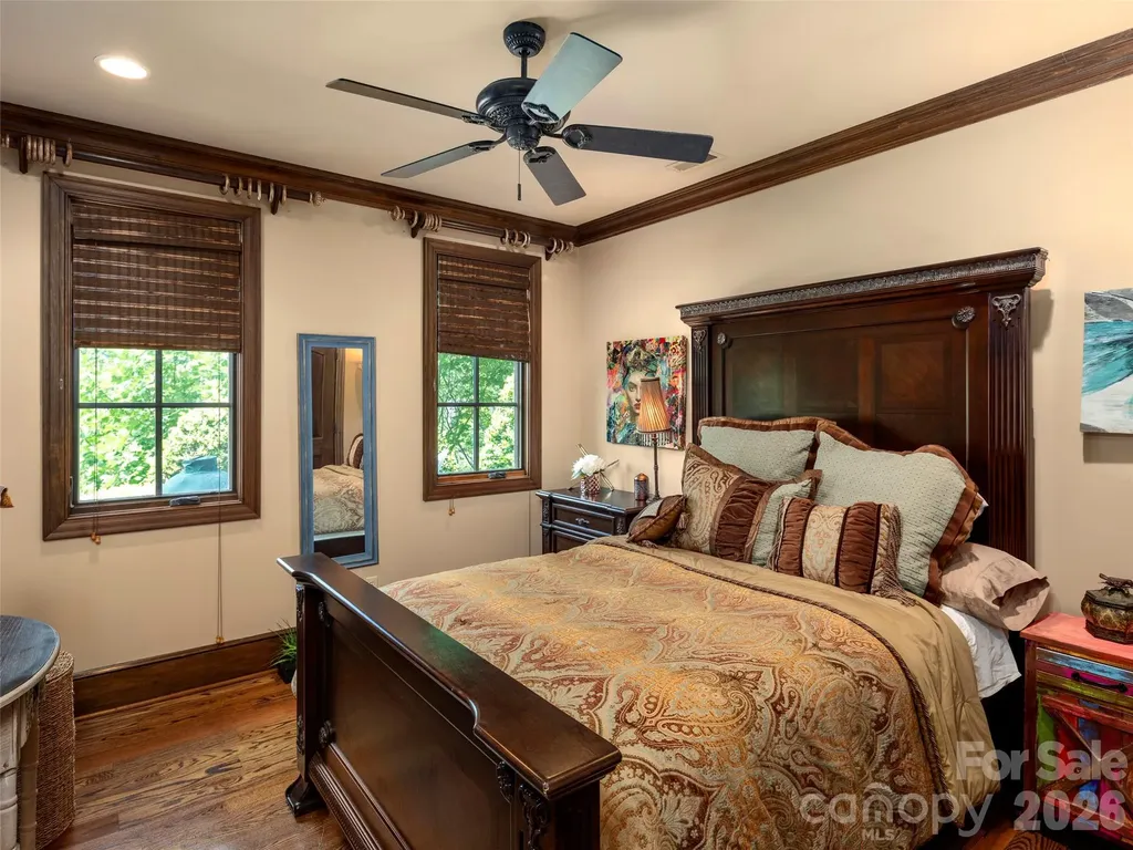 26 Village Oak Drive Arden NC 28704
