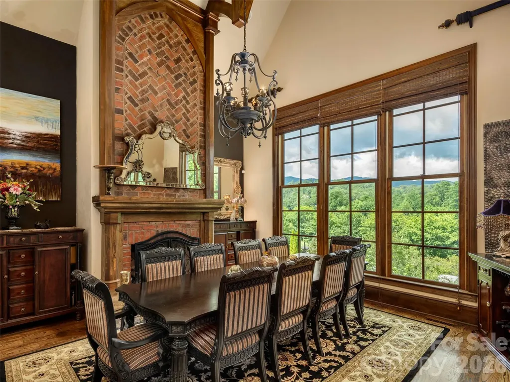 26 Village Oak Drive Arden NC 28704