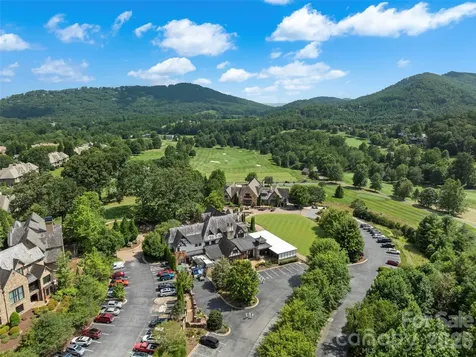 26 Village Oak Drive Arden NC 28704