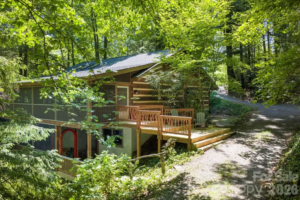 14 Weeping Cherry Forest Road Fairview NC 28730