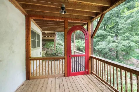 14 Weeping Cherry Forest Road Fairview NC 28730