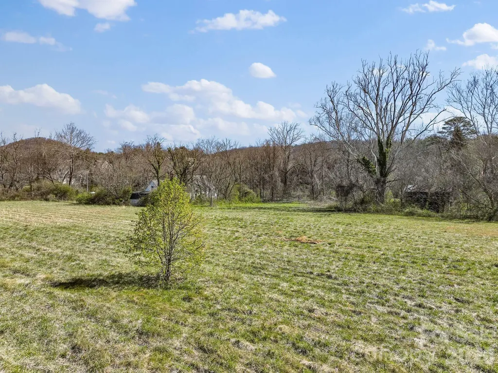 99999 New Haw Creek Road Asheville NC 28805