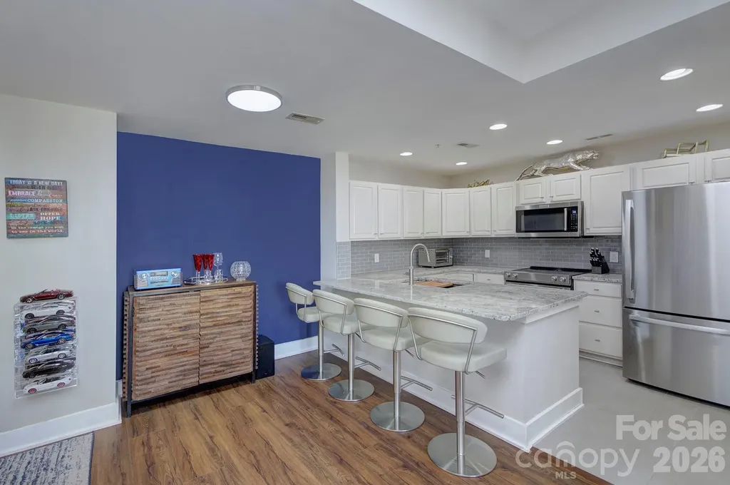 718 W Trade Street Charlotte NC 28202