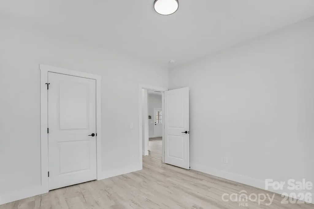 1500 Avalon Oaks Court Dallas NC 28034