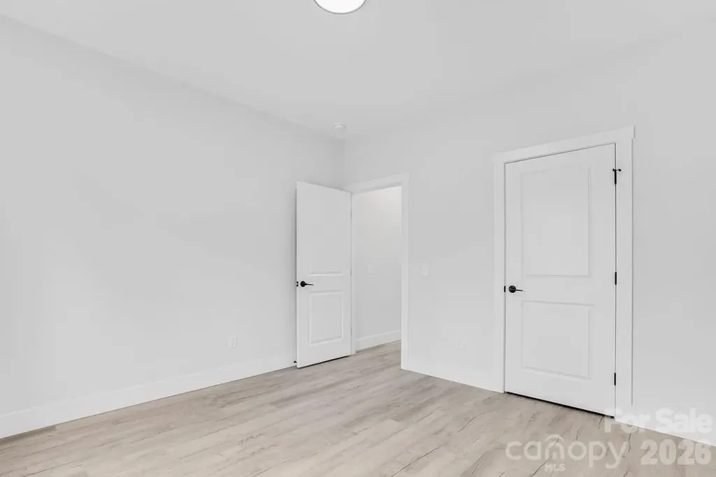 1500 Avalon Oaks Court Dallas NC 28034
