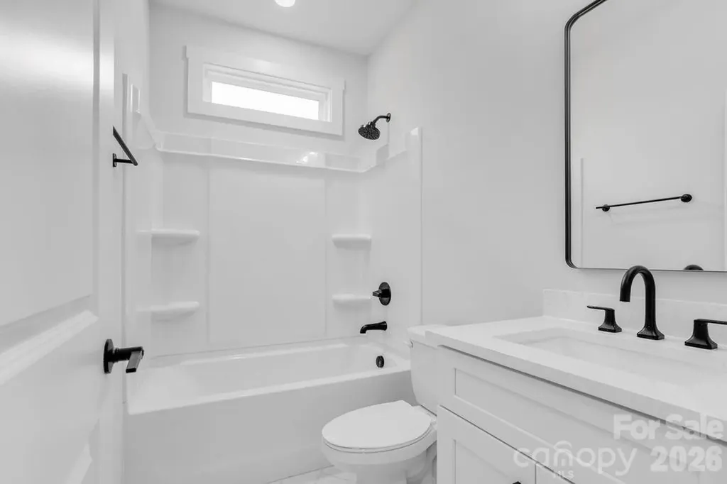 1500 Avalon Oaks Court Dallas NC 28034
