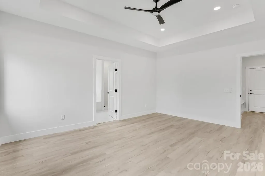 1500 Avalon Oaks Court Dallas NC 28034