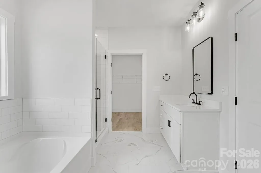 1500 Avalon Oaks Court Dallas NC 28034