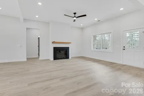 1500 Avalon Oaks Court Dallas NC 28034