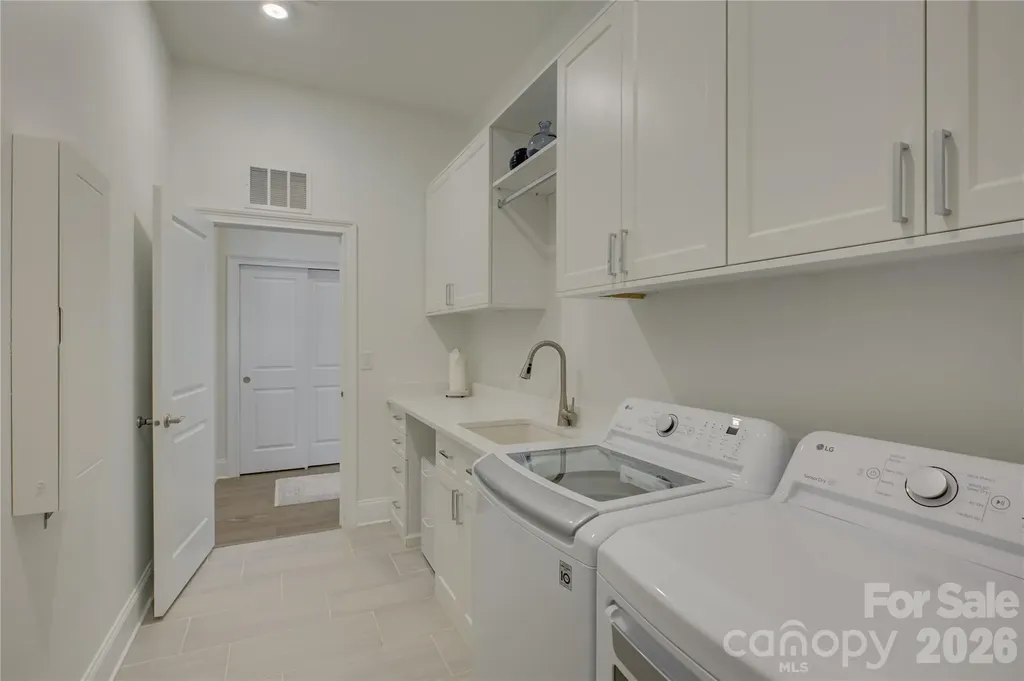 14619 Crosswater Lane Charlotte NC 28278