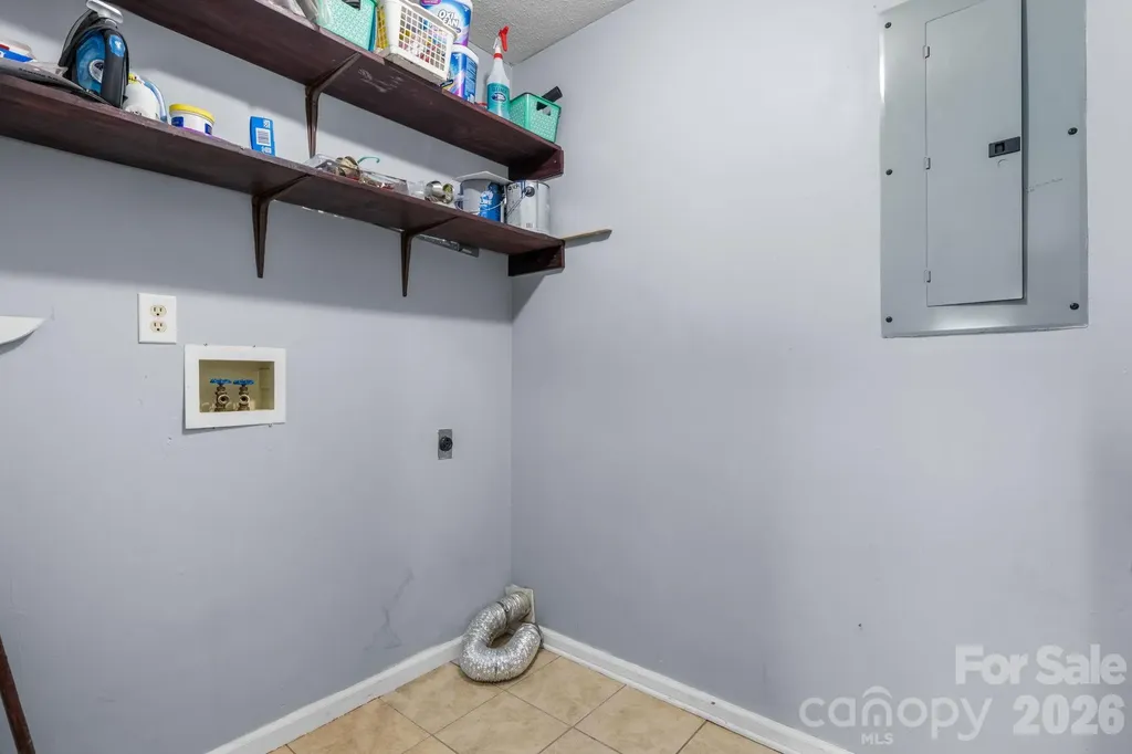 1481 Levi Lane Lenoir NC 28645