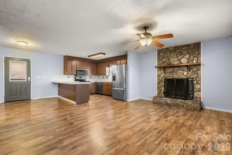 1481 Levi Lane Lenoir NC 28645