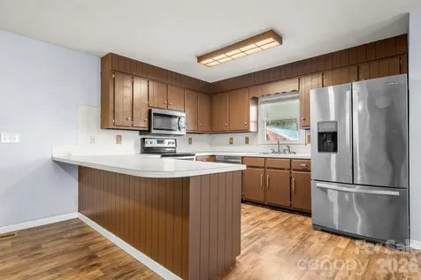 1481 Levi Lane Lenoir NC 28645