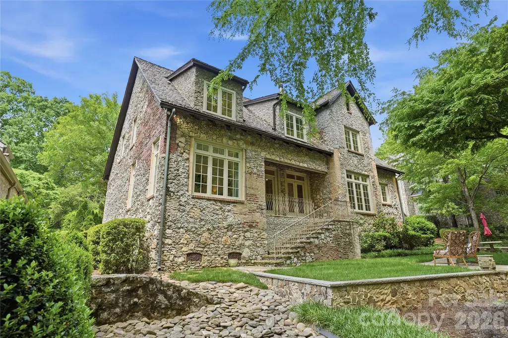 2418 La Maison Drive Charlotte NC 28226