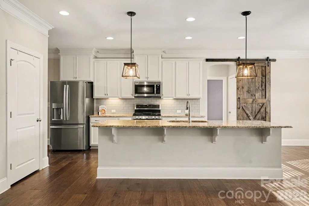 10885 Greenvale Drive Harrisburg NC 28075