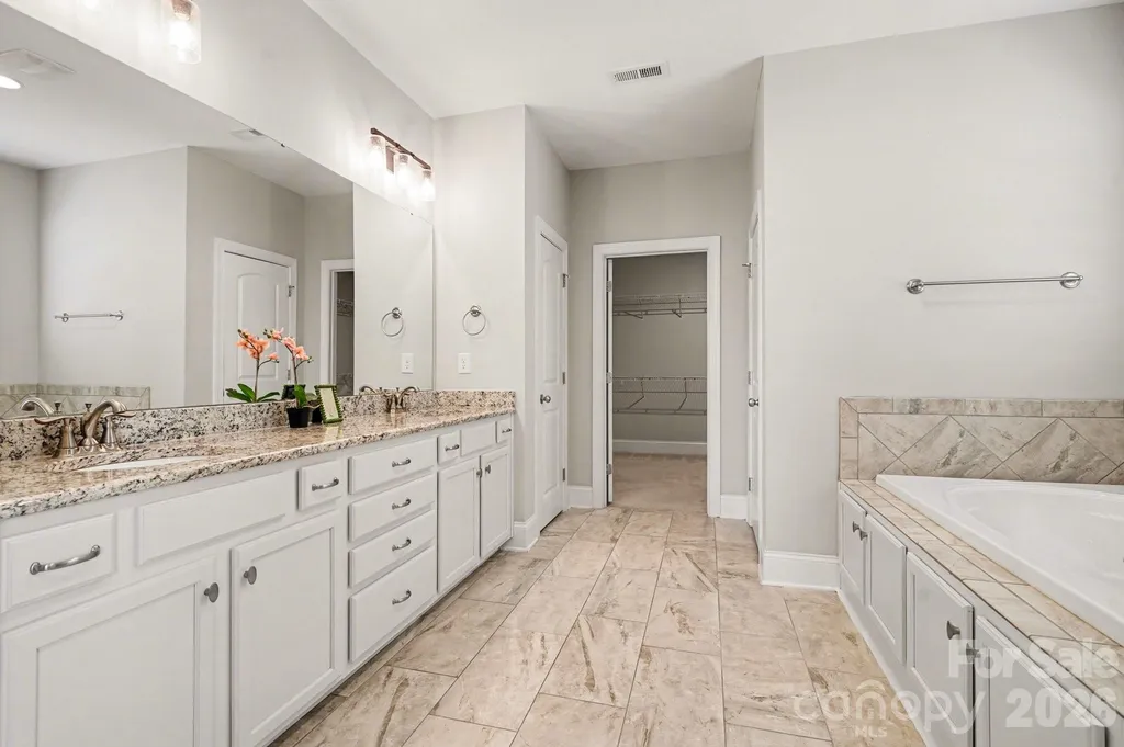 10885 Greenvale Drive Harrisburg NC 28075