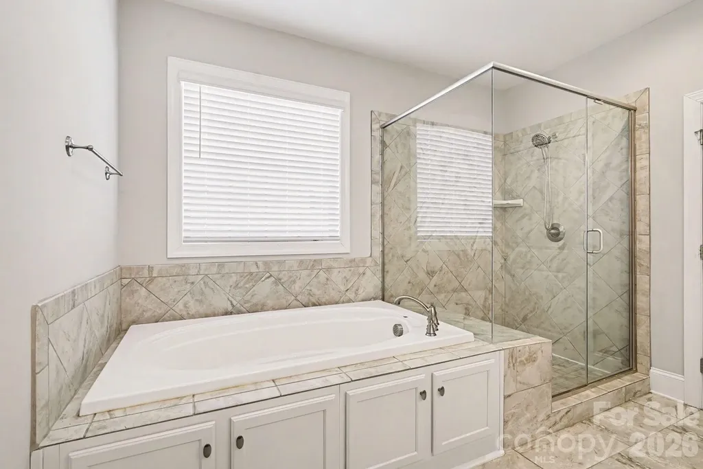 10885 Greenvale Drive Harrisburg NC 28075