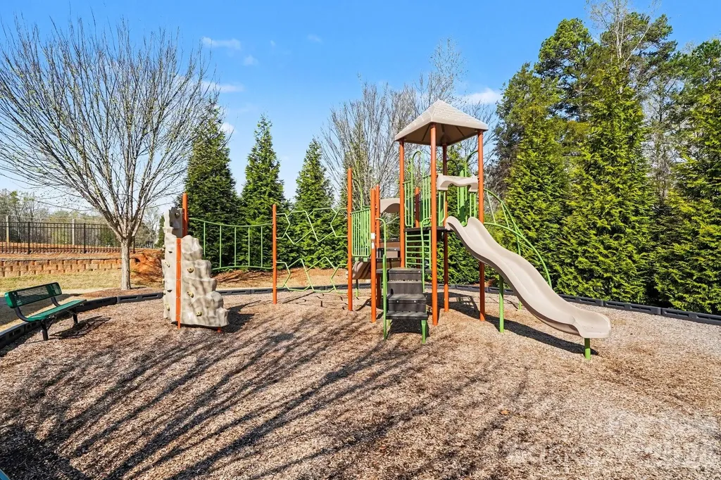 10885 Greenvale Drive Harrisburg NC 28075