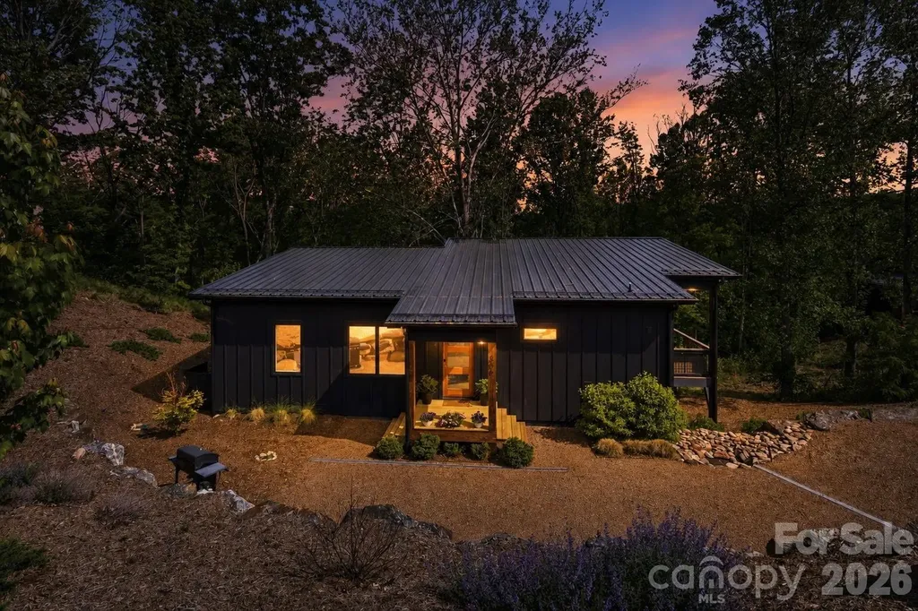 306 Broad Vista Lane Asheville NC 28804