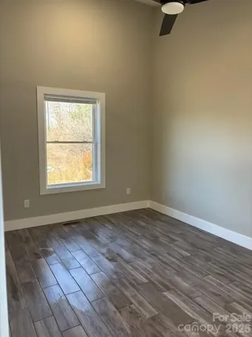 17 Red Leaf Road Asheville NC 28806
