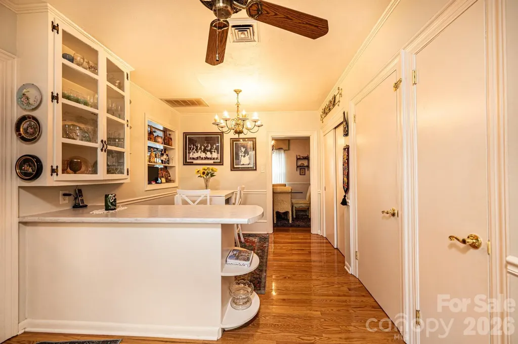 1724 2nd Avenue NW Hickory NC 28601