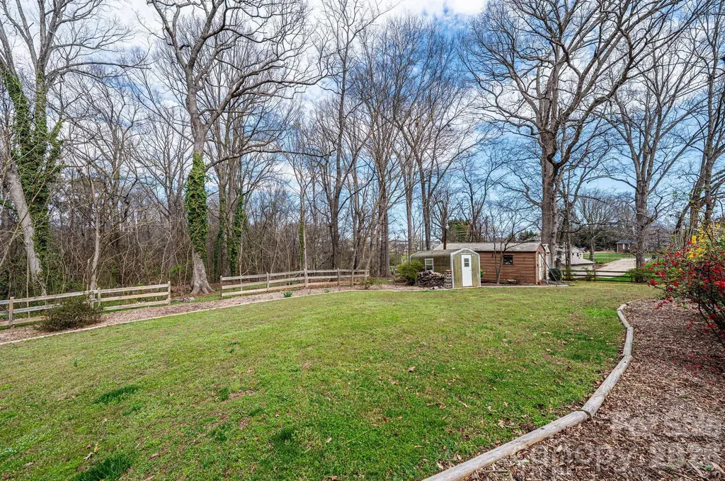 1724 2nd Avenue NW Hickory NC 28601
