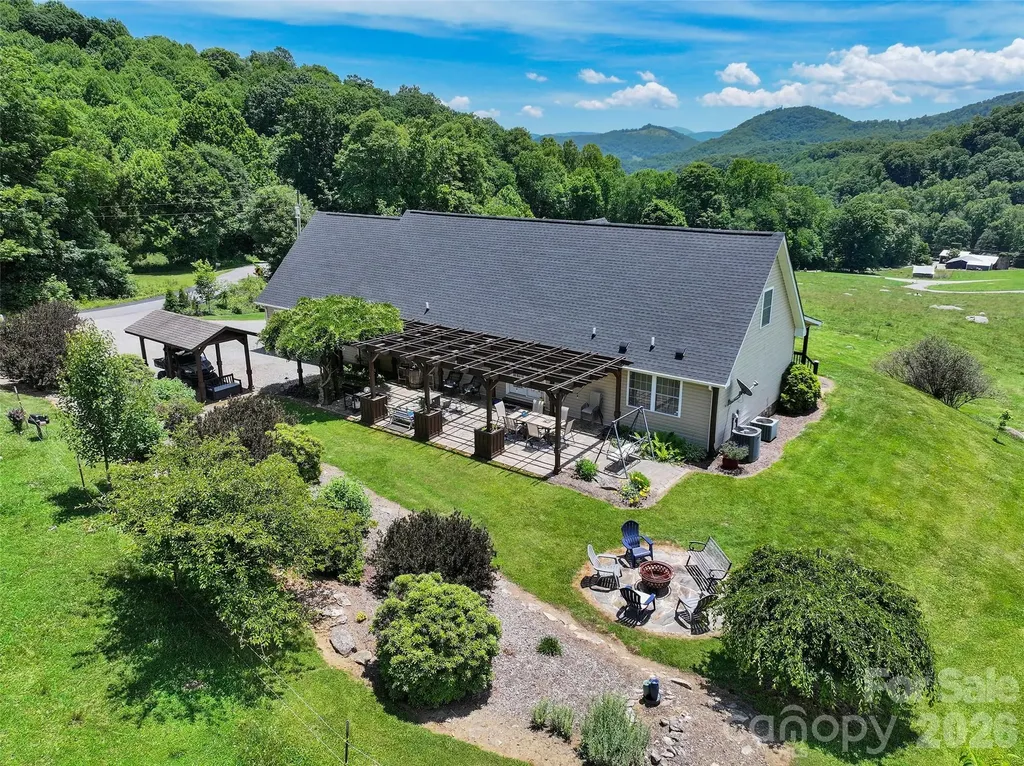 371 Ned Cove Road Waynesville NC 28785