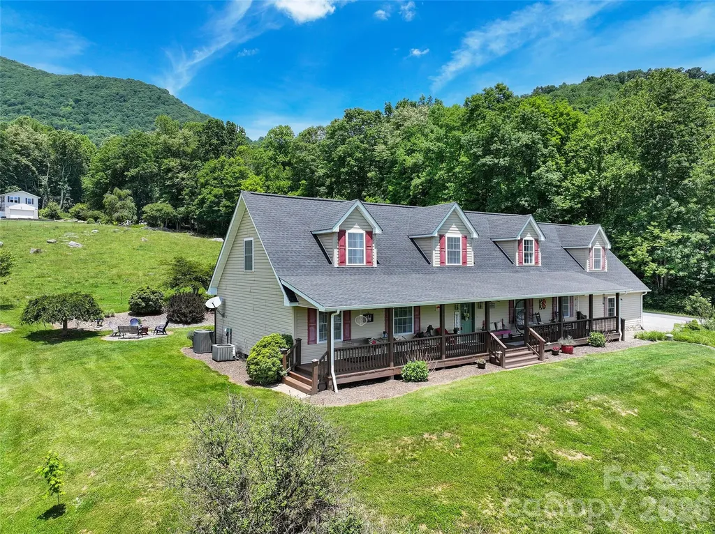 371 Ned Cove Road Waynesville NC 28785
