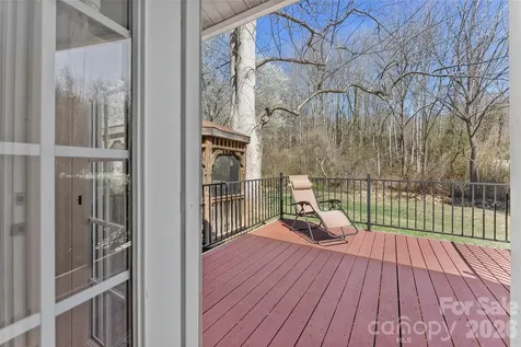 879 New Haw Creek Road Asheville NC 28805