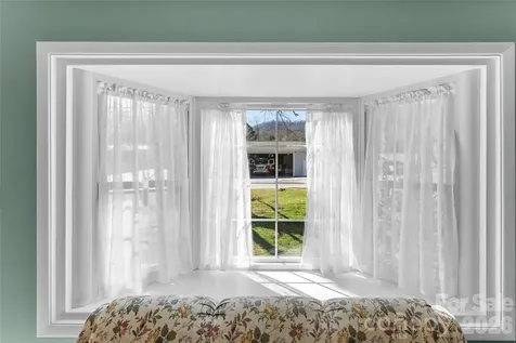 879 New Haw Creek Road Asheville NC 28805