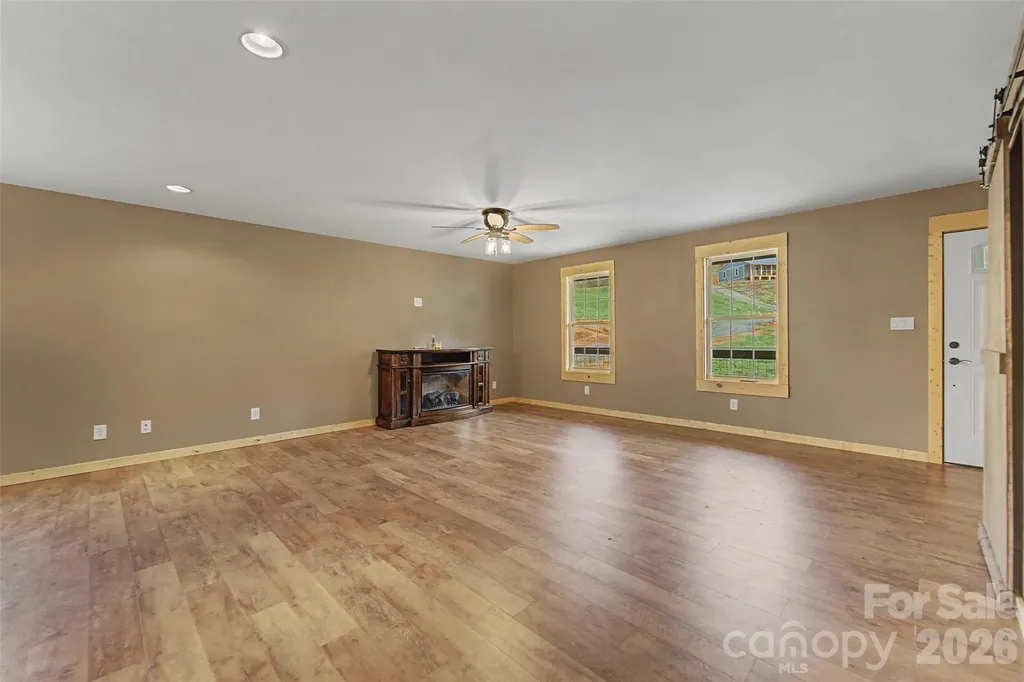 3240 Old Henson Cove Road Canton NC 28716