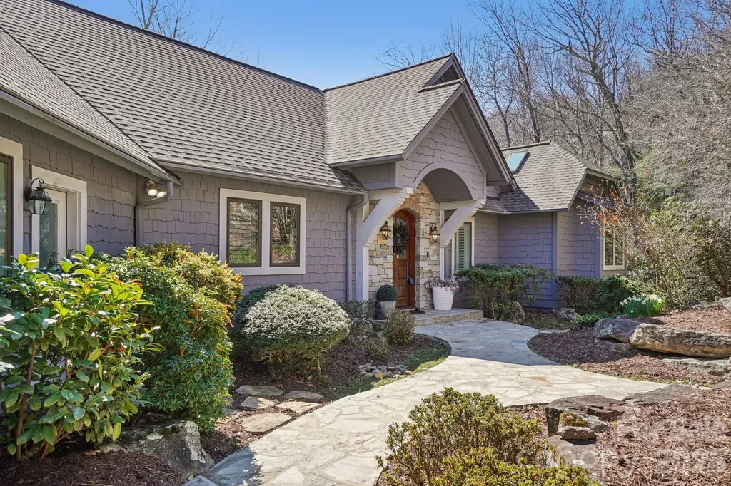 133 Falls Summit Road Hendersonville NC 28739