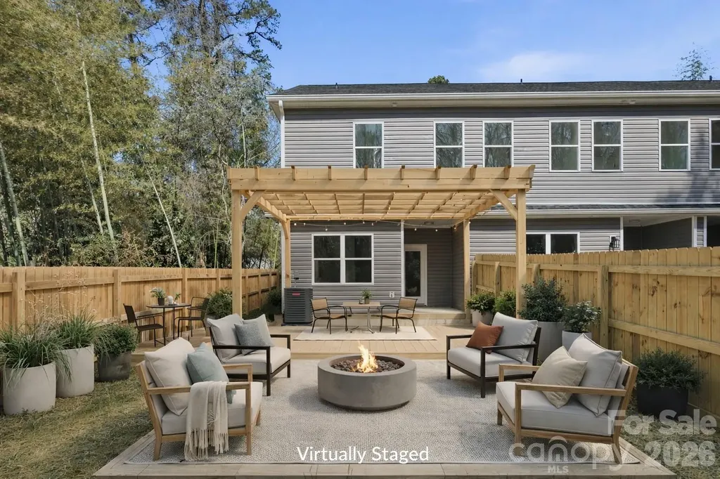 659 Stillgreen Lane Charlotte NC 28214