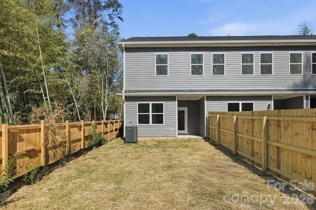 659 Stillgreen Lane Charlotte NC 28214