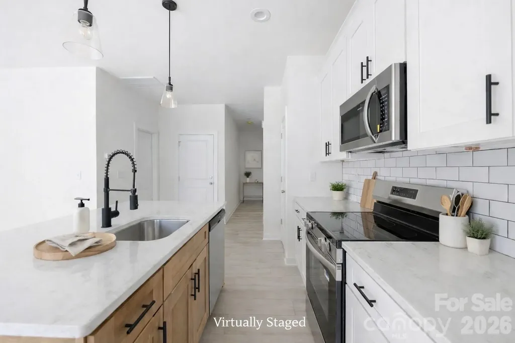 659 Stillgreen Lane Charlotte NC 28214