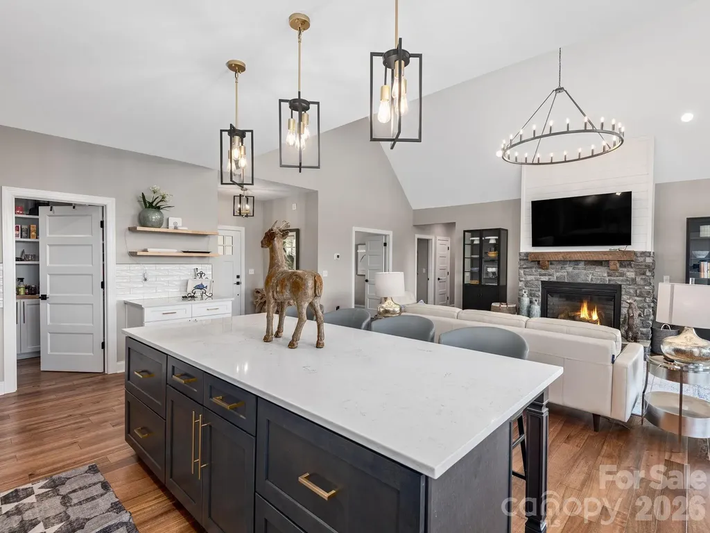 636 Crystal Heights Drive Hendersonville NC 28739