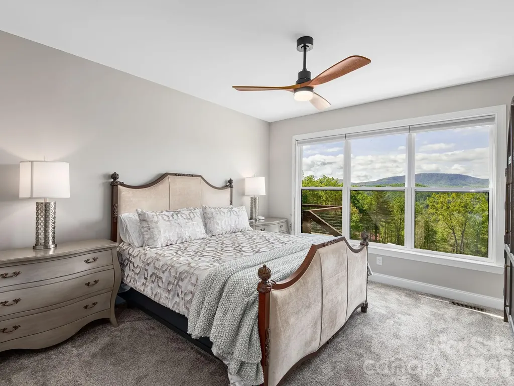 636 Crystal Heights Drive Hendersonville NC 28739