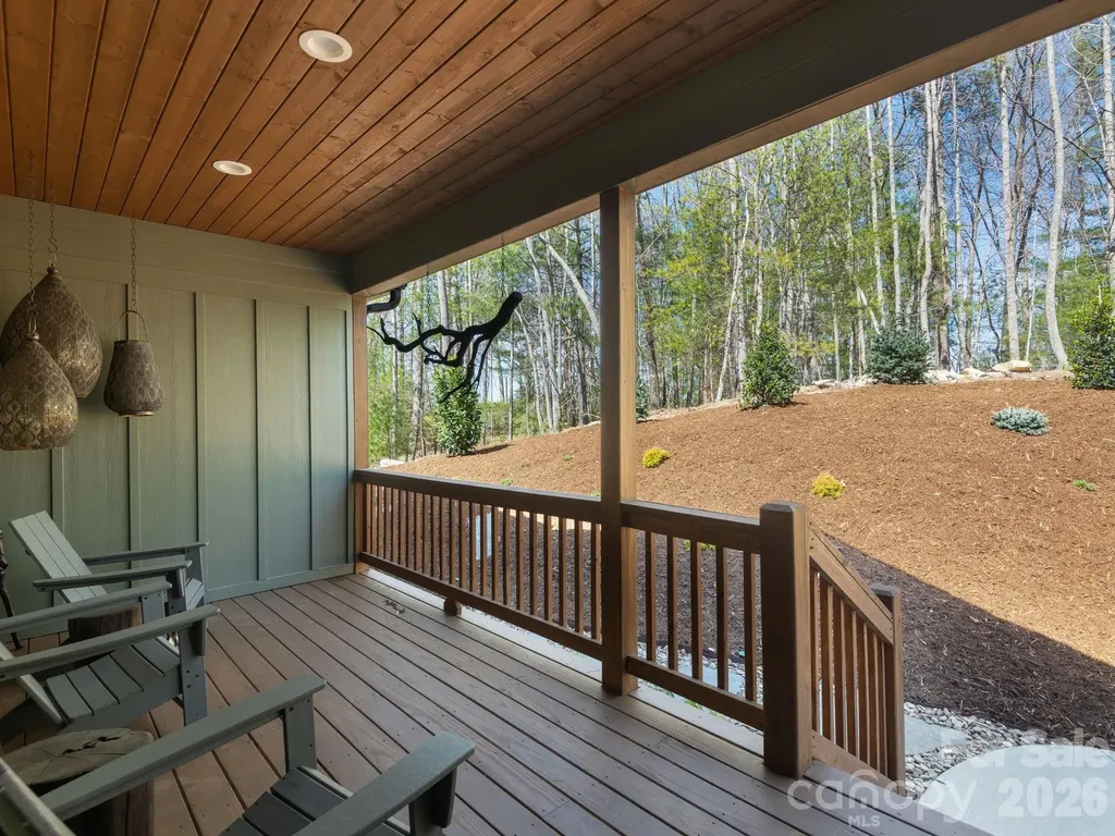 636 Crystal Heights Drive Hendersonville NC 28739