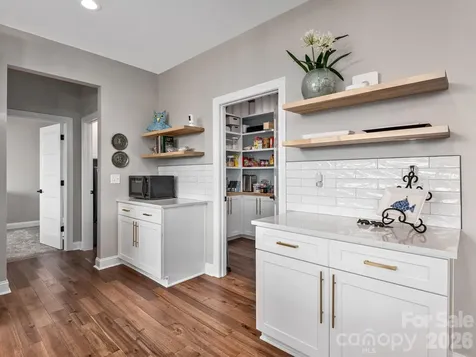 636 Crystal Heights Drive Hendersonville NC 28739