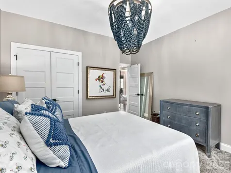 636 Crystal Heights Drive Hendersonville NC 28739