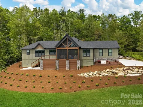 636 Crystal Heights Drive Hendersonville NC 28739