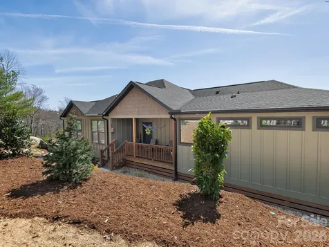 636 Crystal Heights Drive Hendersonville NC 28739