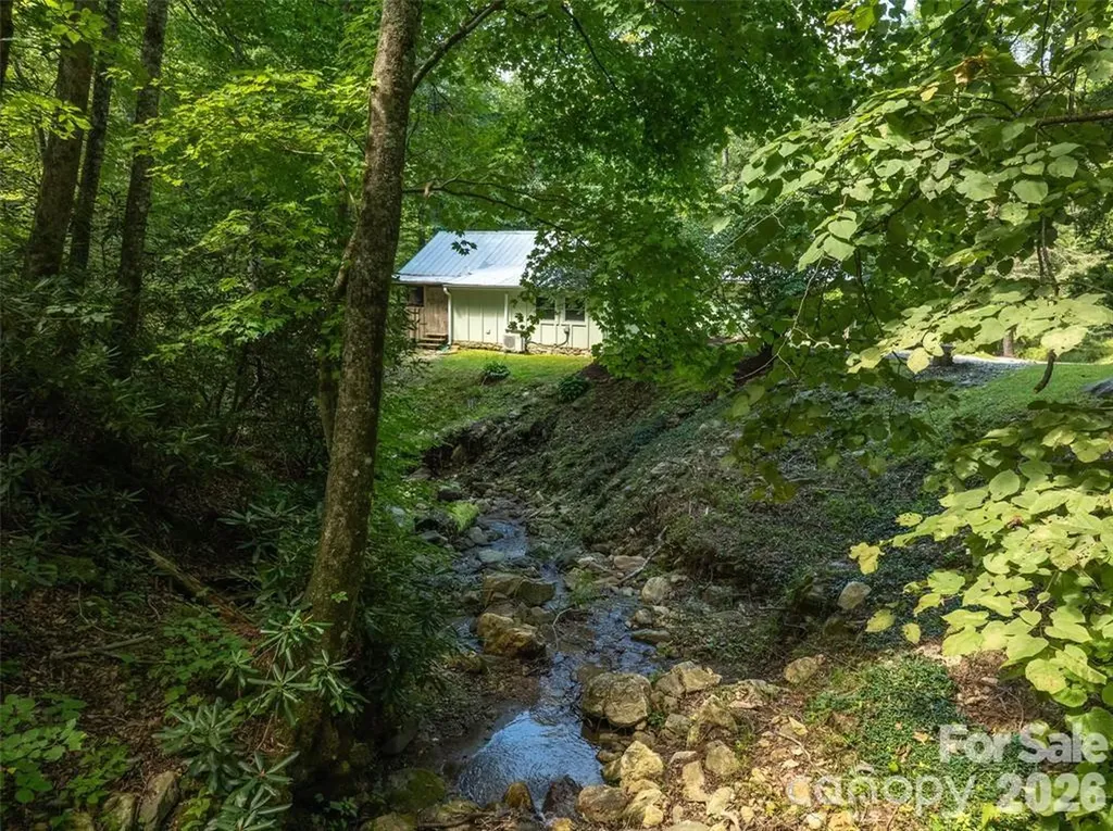 347 Blackberry Inn Road Weaverville NC 28787