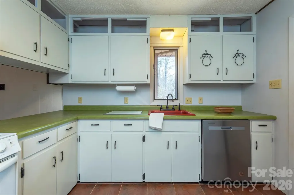118 Richard Lane Black Mountain NC 28711