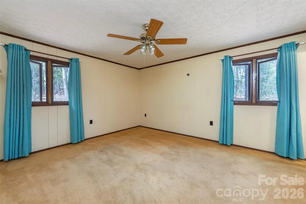 118 Richard Lane Black Mountain NC 28711