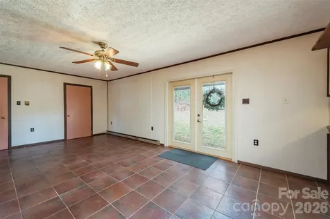118 Richard Lane Black Mountain NC 28711