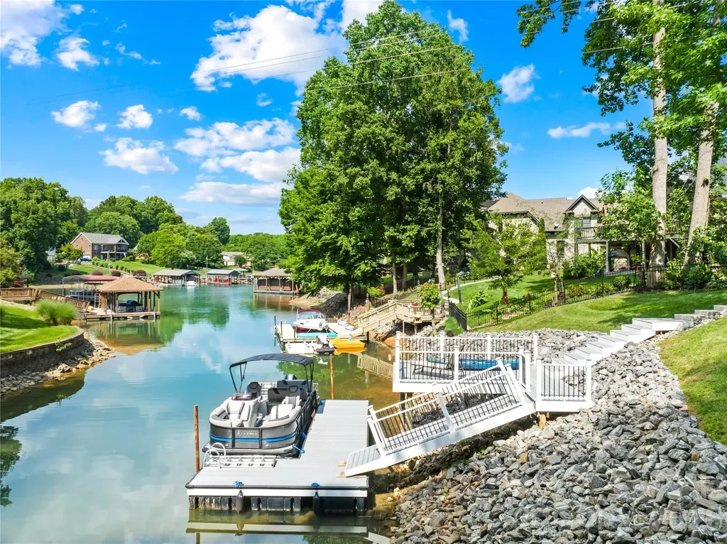 2474 Green Point Lane Denver NC 28037