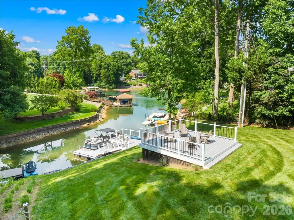 2474 Green Point Lane Denver NC 28037