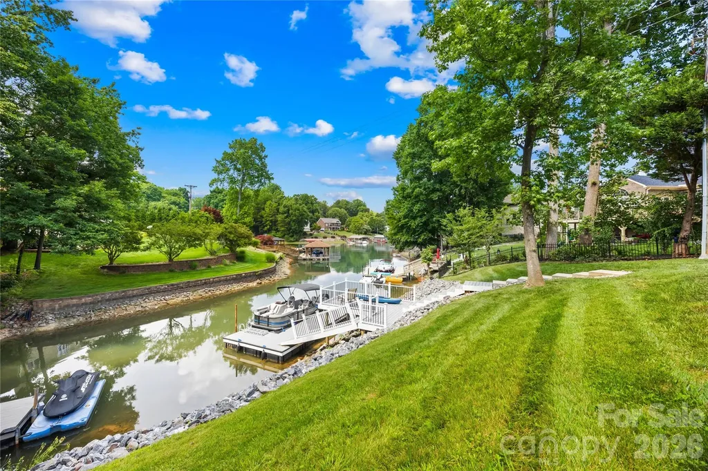 2474 Green Point Lane Denver NC 28037