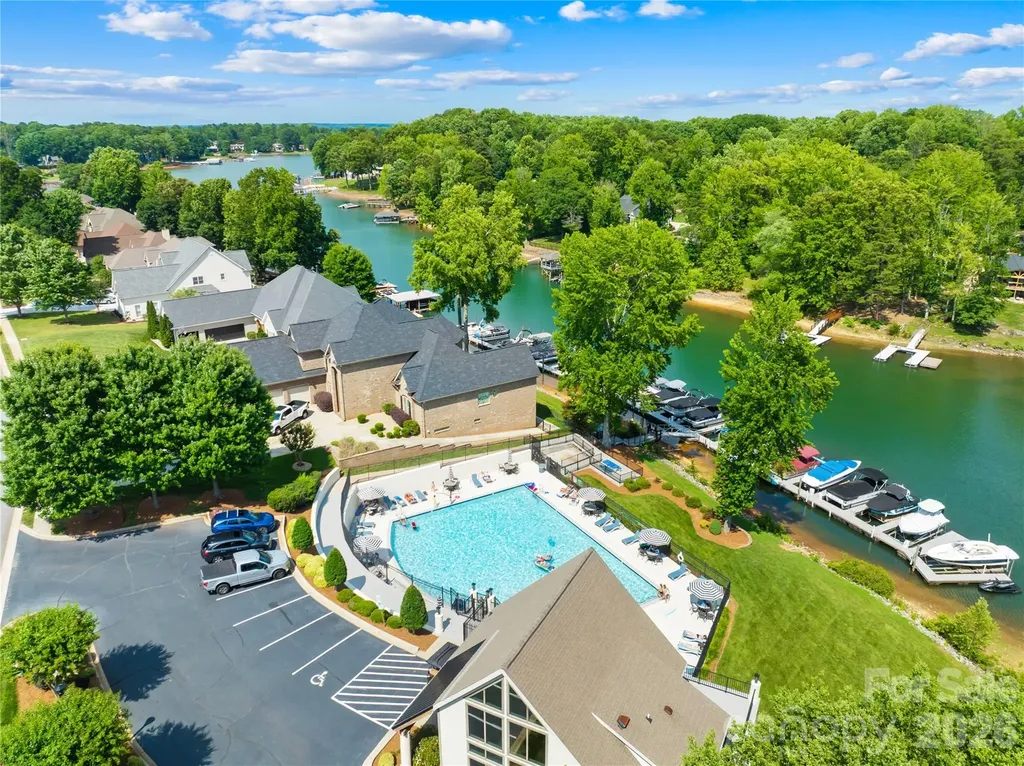 2474 Green Point Lane Denver NC 28037